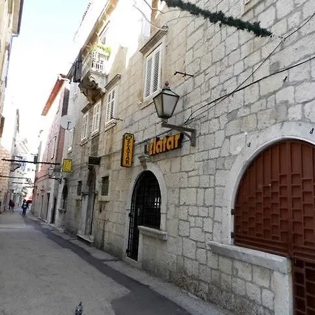 アパート Rua *